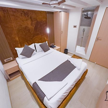 Hotel Winton Мумбаи Экстерьер фото