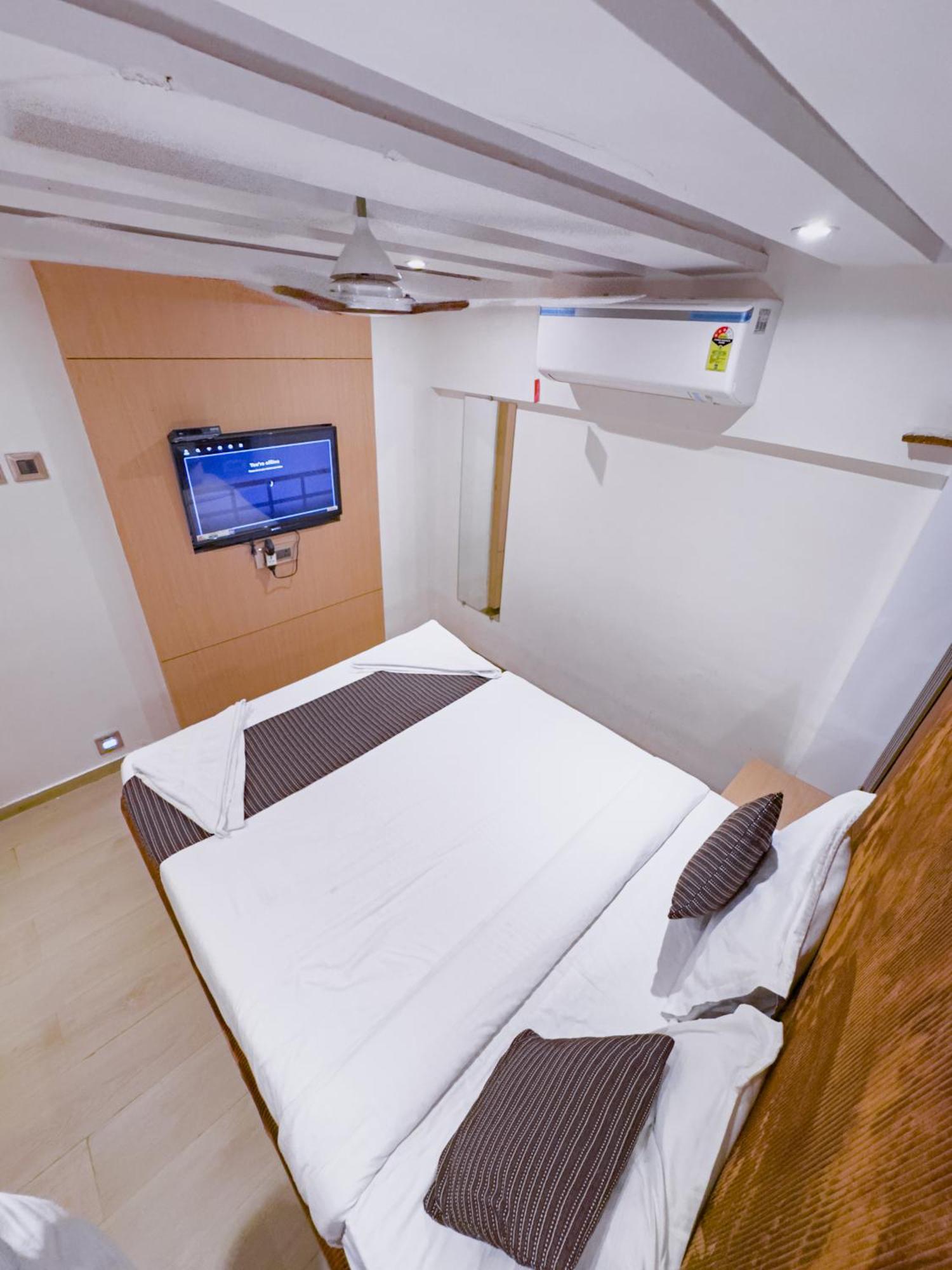 Hotel Winton Мумбаи Экстерьер фото
