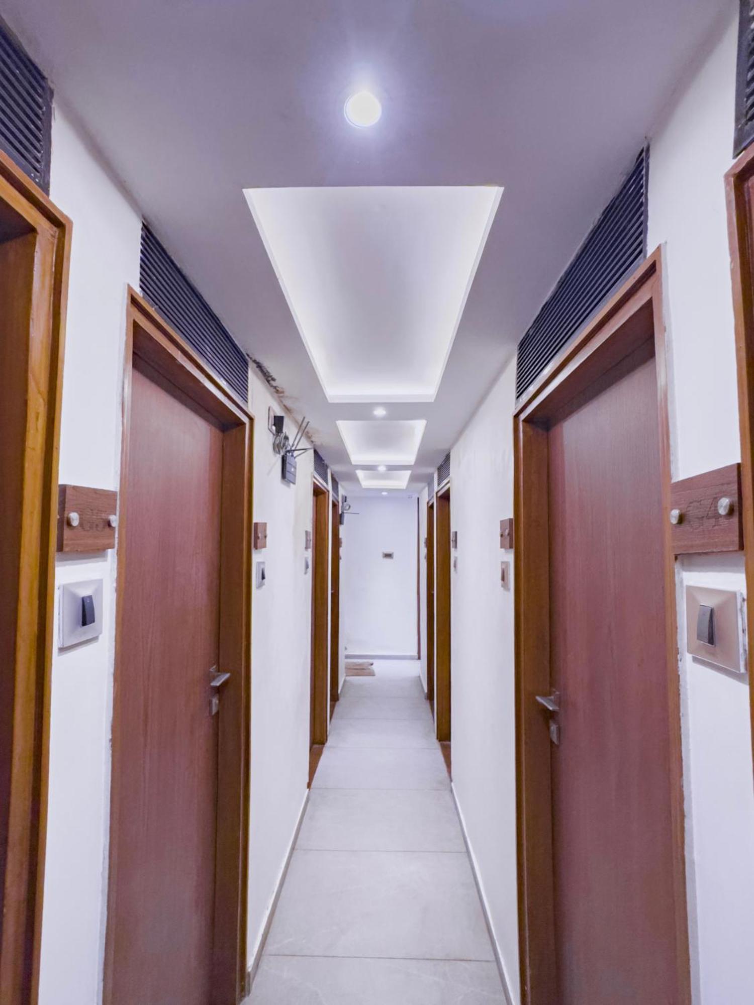 Hotel Winton Мумбаи Экстерьер фото