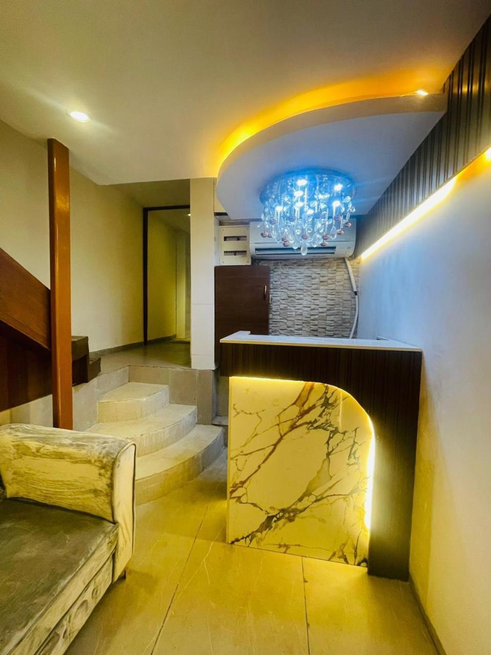 Hotel Winton Мумбаи Экстерьер фото